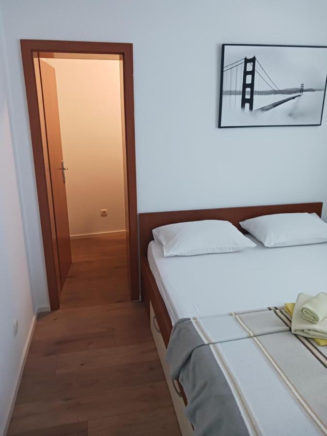 Apartmani Petra Primošten Eksteriør billede